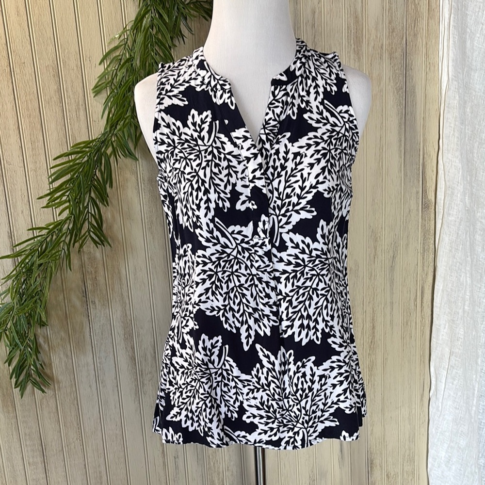 Crown & Ivy Montauk Weekend Sleeveless Top, Small Petite, EUC Mandarin Collar